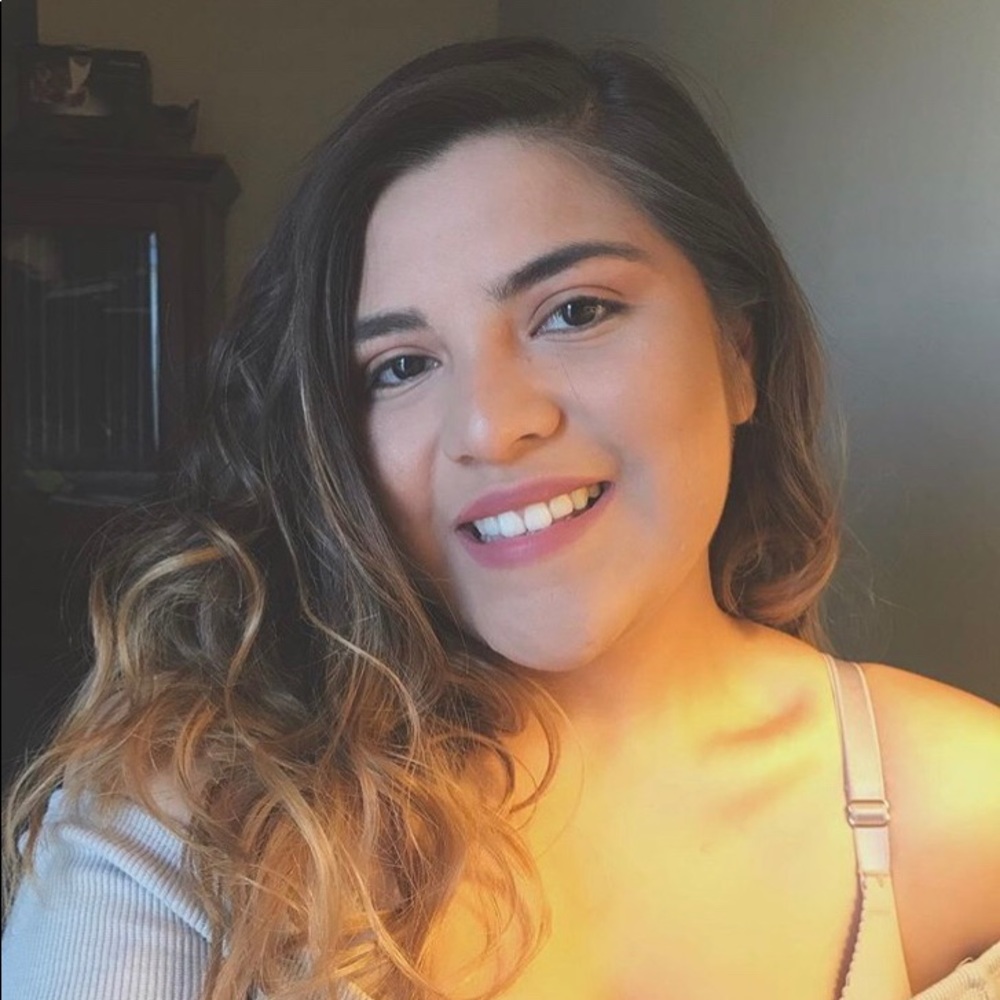 Meet your Posher, Monica